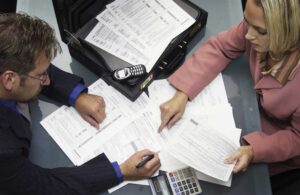 обсуждение налоговой проверки в компании